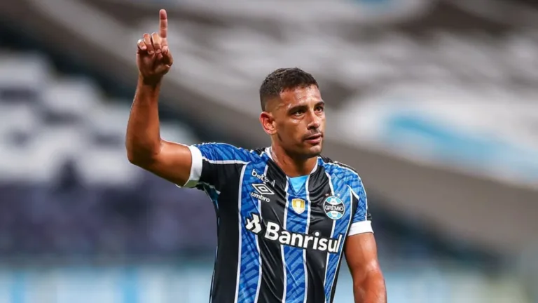 Diego Souza aponta técnico “passando dos limites” no Brasil: “Falta de respeito”