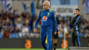 Corinthians faz contato com Dorival Júnior e fica por detalhes para demissão de Ramón Díaz