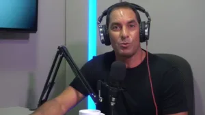 Edmundo valoriza time que impressiona no Brasileirão: “Bem organizado”