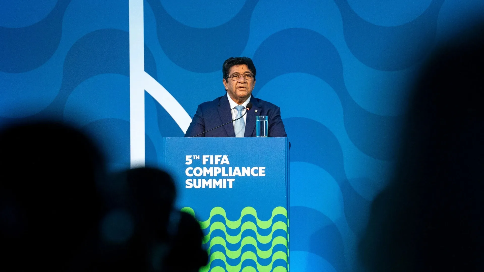 CBF promete busca rápida por novo técnico para seleção brasileira, mas realidade é outra