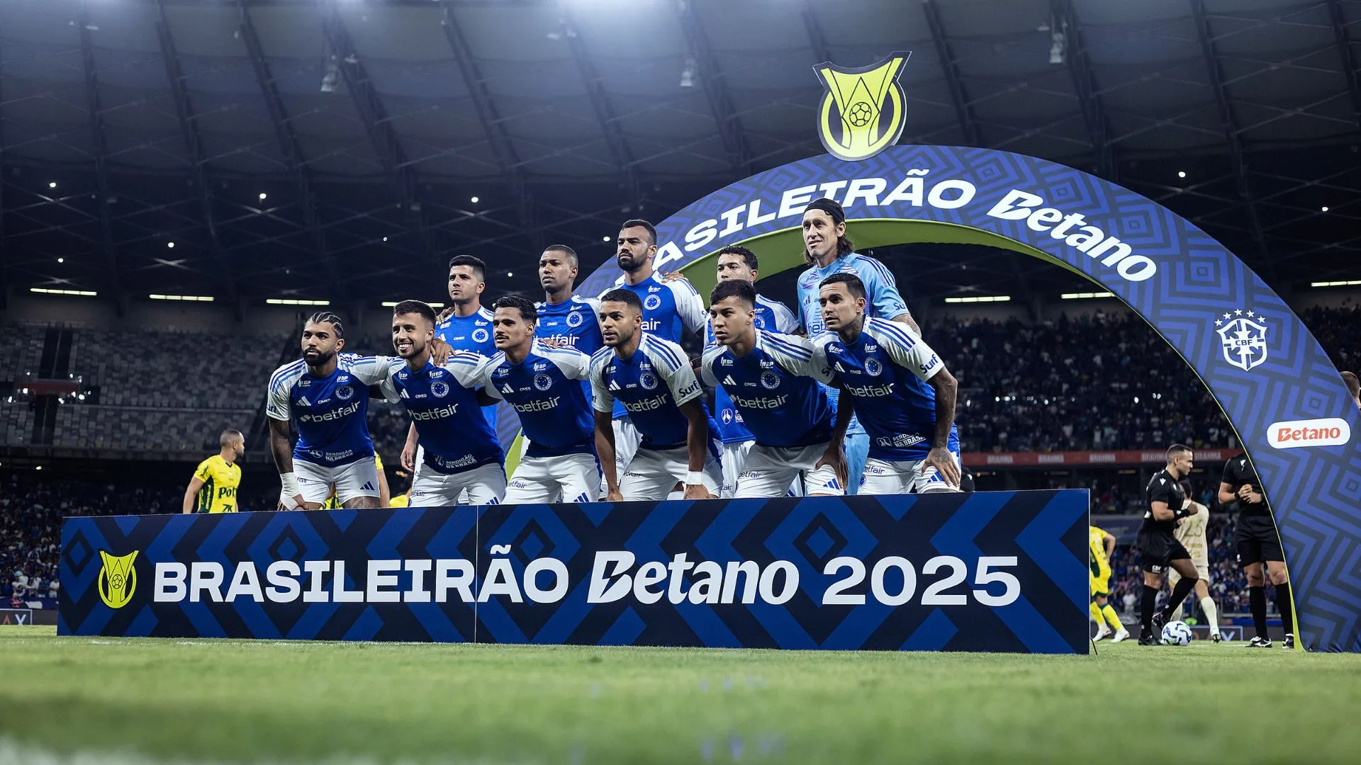 Cruzeiro registra aumento de 53% de receitas e fecha 2024 com faturamento de R$ 372 milhões