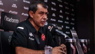 Fábio Carille orientou o Vasco, na vitória contra o Sport pelo Brasileirão Série A (foto: Dikran Sahagian/CRVG)