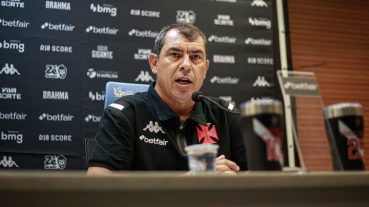 Fábio Carille comanda o Vasco em jogos do Brasileirão Série A (foto: Matheus Lima/CRVG)