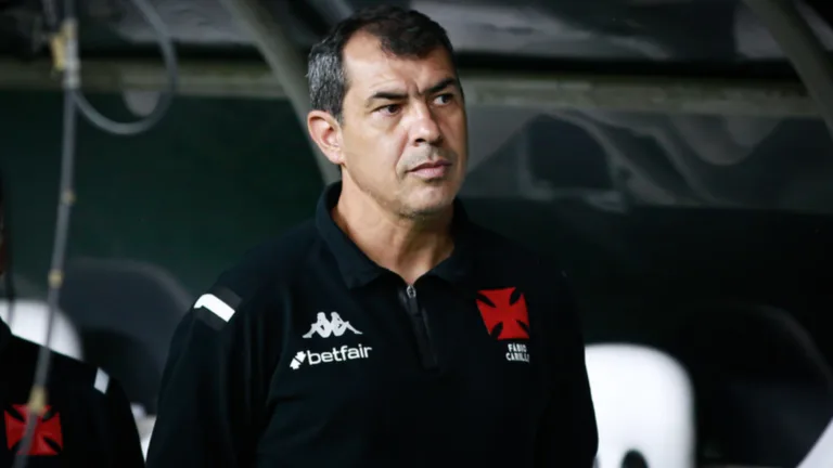 Carille muda Vasco contra o Flamengo pelo Brasileirão série A; veja o provável time