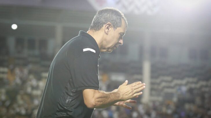 Fábio Carille representa Vasco hoje contra o Ceará, em jogo do Brasileirão Série A (foto: Matheus Lima/CRVG)