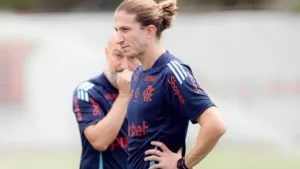 Filipe Luís, do Flamengo, indica melhor camisa 9 do Brasileirão
