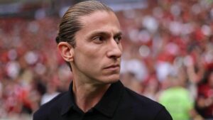 Felipe Melo detona atitude de Filipe Luis no Flamengo: “Precisa estudar mais”