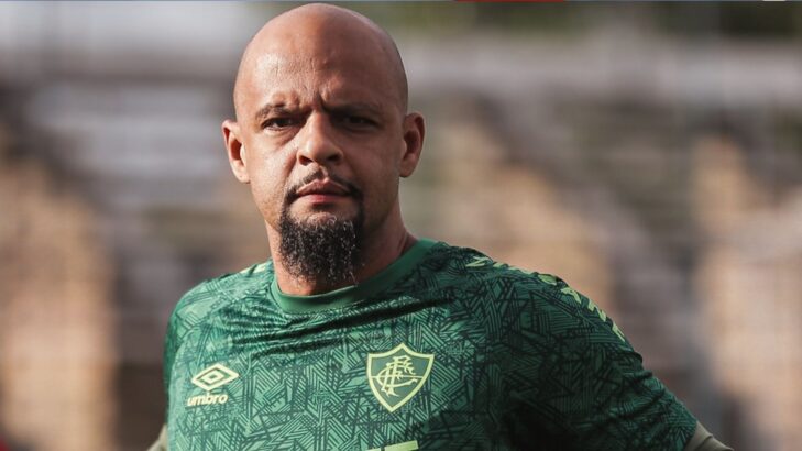 Felipe Melo elege torcida que ‘dá aulas’ hoje no Brasil Felipe Melo elege torcida que ‘dá aulas’ hoje no Brasil