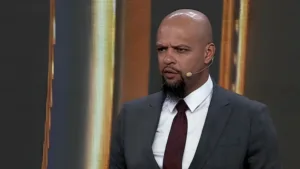 Felipe Melo indica time que subiu patamar de confiança no Brasil