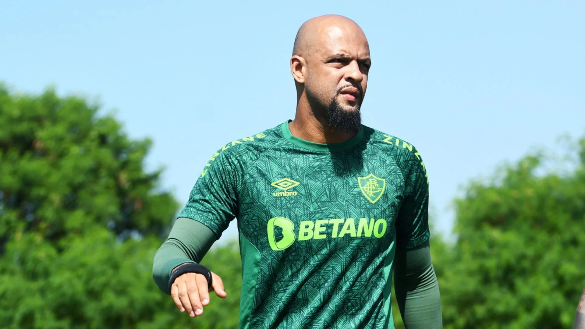 Felipe Melo se impressiona e aponta técnico corajoso no Brasileirão: “Foi sábio”