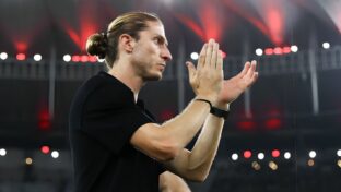 Filipe Luís em ação no comando do Flamengo (Divulgação)