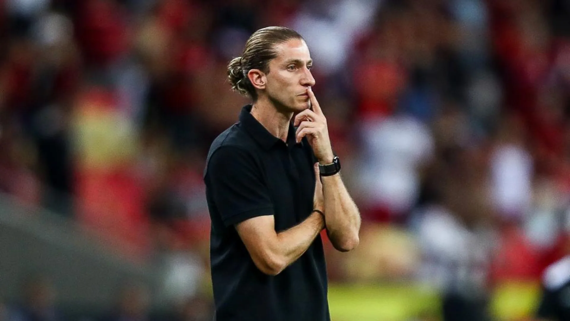 Filipe Luís, do Flamengo, se surpreende com meia do Brasileirão: “Não perde a bola”