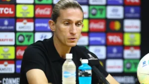 Felipe Melo alfineta Filipe Luís após Vasco x Flamengo: “Não entendi”