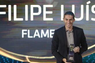 filipe-luis-premiado-foto-gilvan-de-souza-crf-328x219.jpg