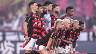 Jogadores do Flamengo antes de finalíssima no Carioca (Paula Reis - Divulgação)