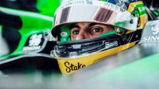Gabriel Bortoleto completou três dos quatro GPs de 2025 (Divulgação/Kick Sauber)
