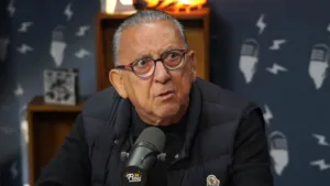 Galvão Bueno elege três rivais do Flamengo pelo título do Brasileirão