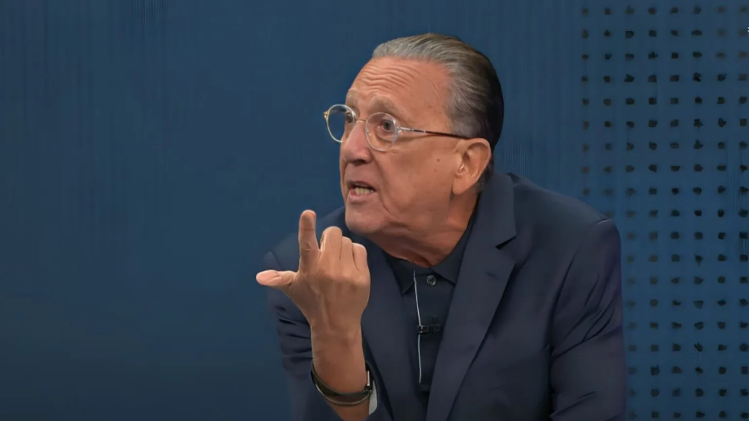 Com Pelé em 1º, Galvão Bueno analisa segundo maior atacante da seleção brasileira: “Zico em 3º”