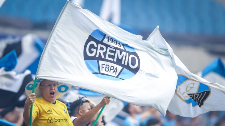 Torcedores do Grêmio elegem o maior rival no Brasil fora o Internacional Torcedores do Grêmio elegem o maior rival no Brasil fora o Internacional