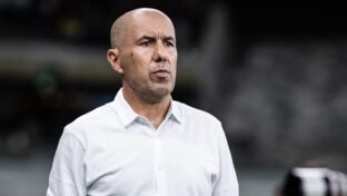 Leonardo Jardim comanda Cruzeiro contra o SPFC (foto: Gustavo Aleixo/Cruzeiro)