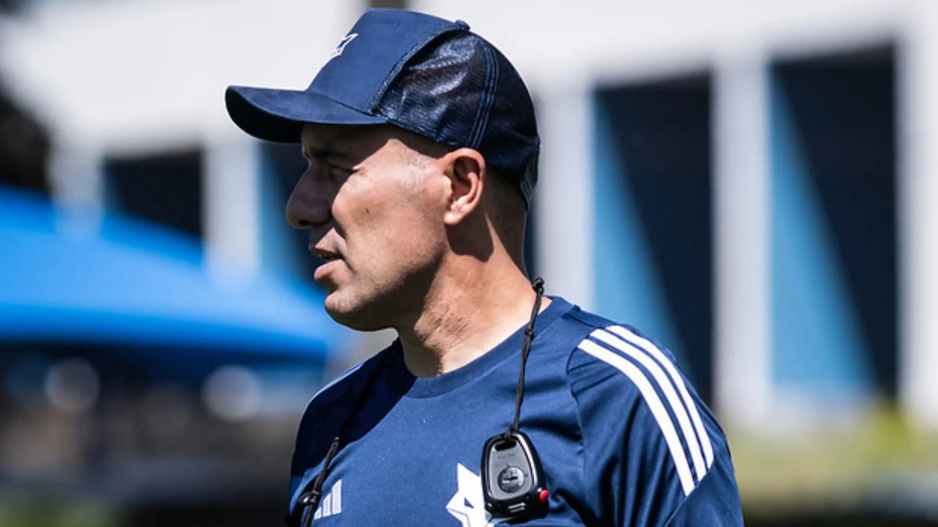 Leonardo Jardim luta no Cruzeiro contra marca pessoal negativa em 2025; entenda