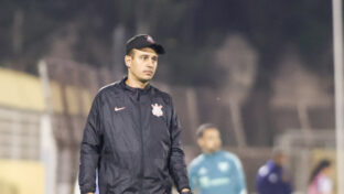 Lucas Piccinato, técnico do Corinthians Feminino - (foto: Rodrigo Gazzanel / Agência Corinthians)