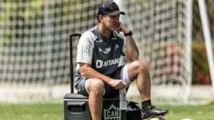 Treinador recusou convite do Fluminense (Foto: Pedro Souza / Atlético)