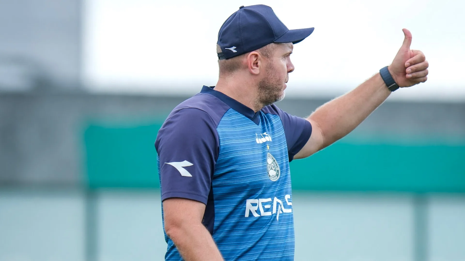 Mozart exalta postura do Coritiba em vitória sobre Chapecoense: “Tivemos coragem” 