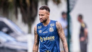 Neymar, durante treino do Santos, no CT Rei Pelé (Foto: Raul Baretta/Santos FC)