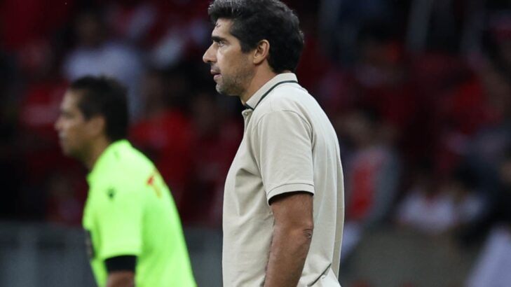 Abel Ferreira, do Palmeiras, antecipa favorito no Brasileirão: “Com toda certeza” Abel Ferreira, do Palmeiras, antecipa favorito no Brasileirão: “Com toda certeza”
