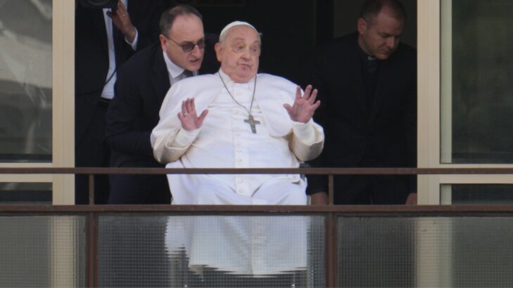 Papa Francisco é homenageado pelo San Lorenzo: “Um de nós” Papa Francisco é homenageado pelo San Lorenzo: “Um de nós”