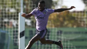 Patrick de Paula destaca mudança de mentalidade em boa fase no Botafogo depois de grave lesão