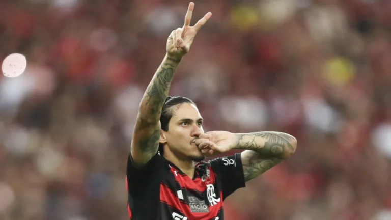 Renato Maurício Prado exalta Pedro e ironiza dois “fenômenos” do Palmeiras