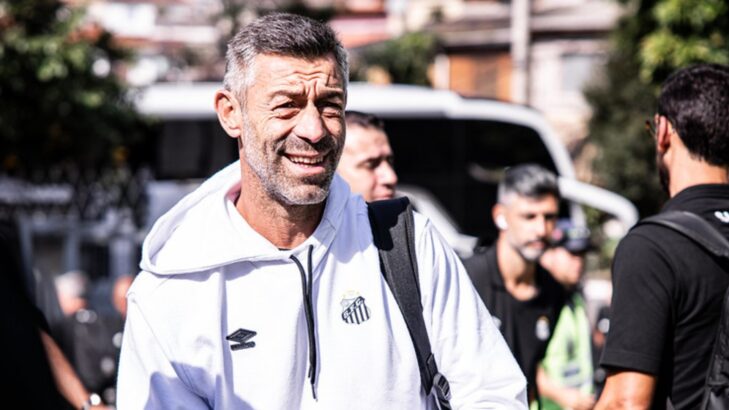Pedro Caixinha cobra valor milionário do Santos e pode ‘atrapalhar’ busca por técnico; entenda Pedro Caixinha cobra valor milionário do Santos e pode ‘atrapalhar’ busca por técnico; entenda