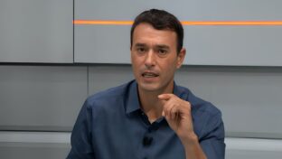 Rizek em ação durante programa do Sportv (Reprodução - YouTube)