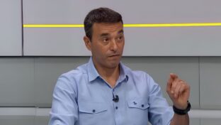 Rizek no comando do programa "Seleção Sportv" (Reprodução - ge)