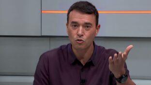 Rizek na apresentação do "Seleção Sportv" (Reprodução - YouTube)