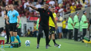 Roger Machado vai comandar o Internacional contra o Bahia pela Libertadores (foto: Ricardo Duarte/SCI)