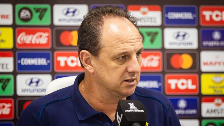Rogério Ceni em entrevista após jogo da Libertadores (Letícia Martins - Divulgação)