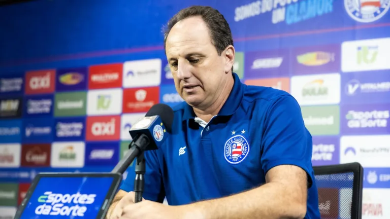 Rogério Ceni, do Bahia, elege time de muita qualidade no Brasil
