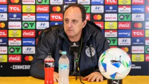 Rogério Ceni indica atacante destaque do Brasil hoje: “Fase fantástica”