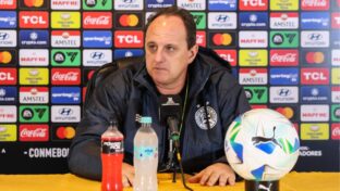 Rogério Ceni durante coletiva do Bahia (Letícia Martins - Divulgação)