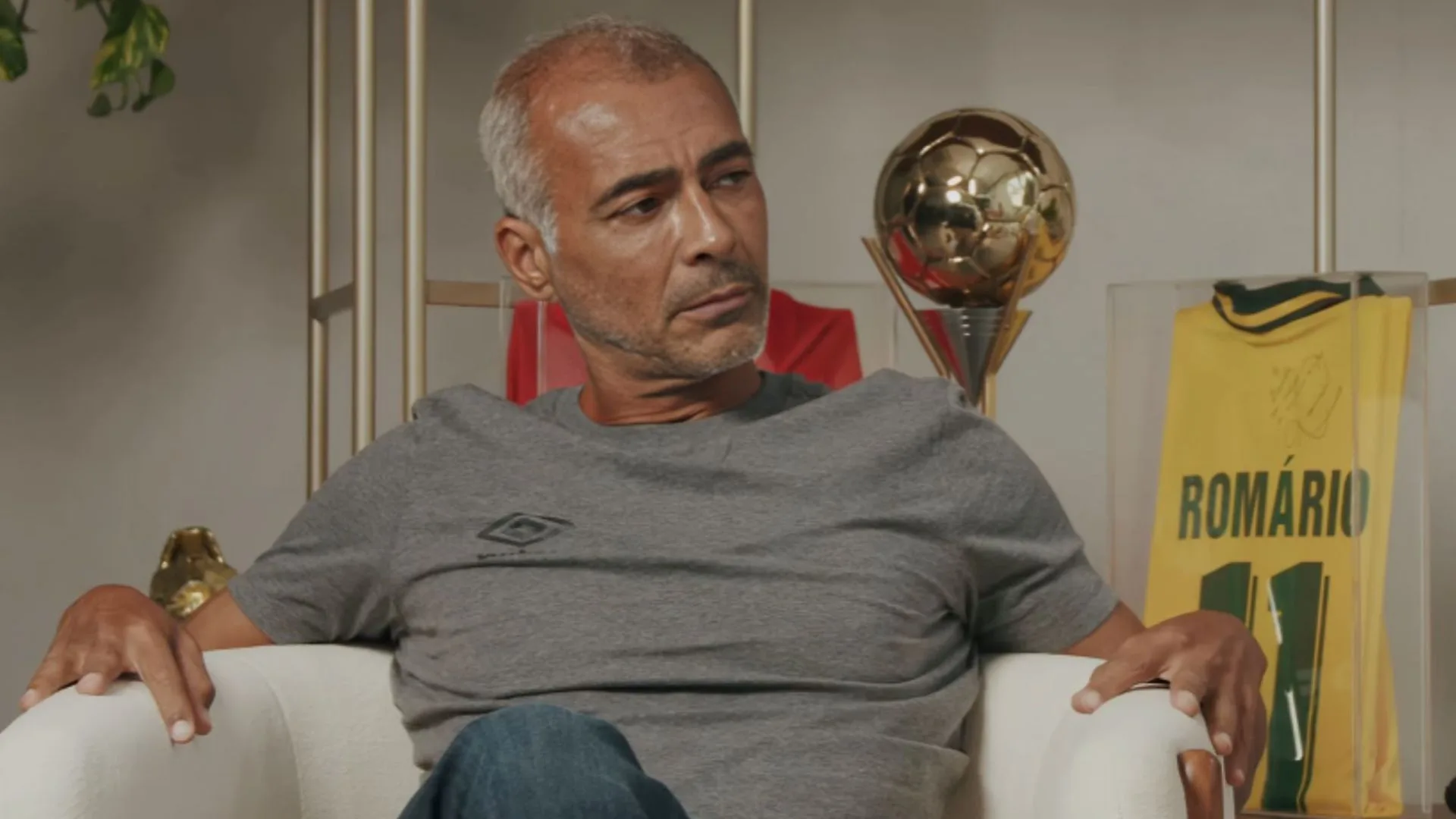 Romário revela carinho por time do futebol brasileiro: “Torço pra caramba”