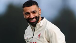 Atacante recusou Arábia Saudita para ficar nos Reds (Foto: Divulgação/Liverpool FC)