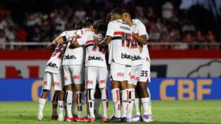 Jogadores do SPFC (foto: Rubens Chiri e Paulo Pinto/São Paulo)