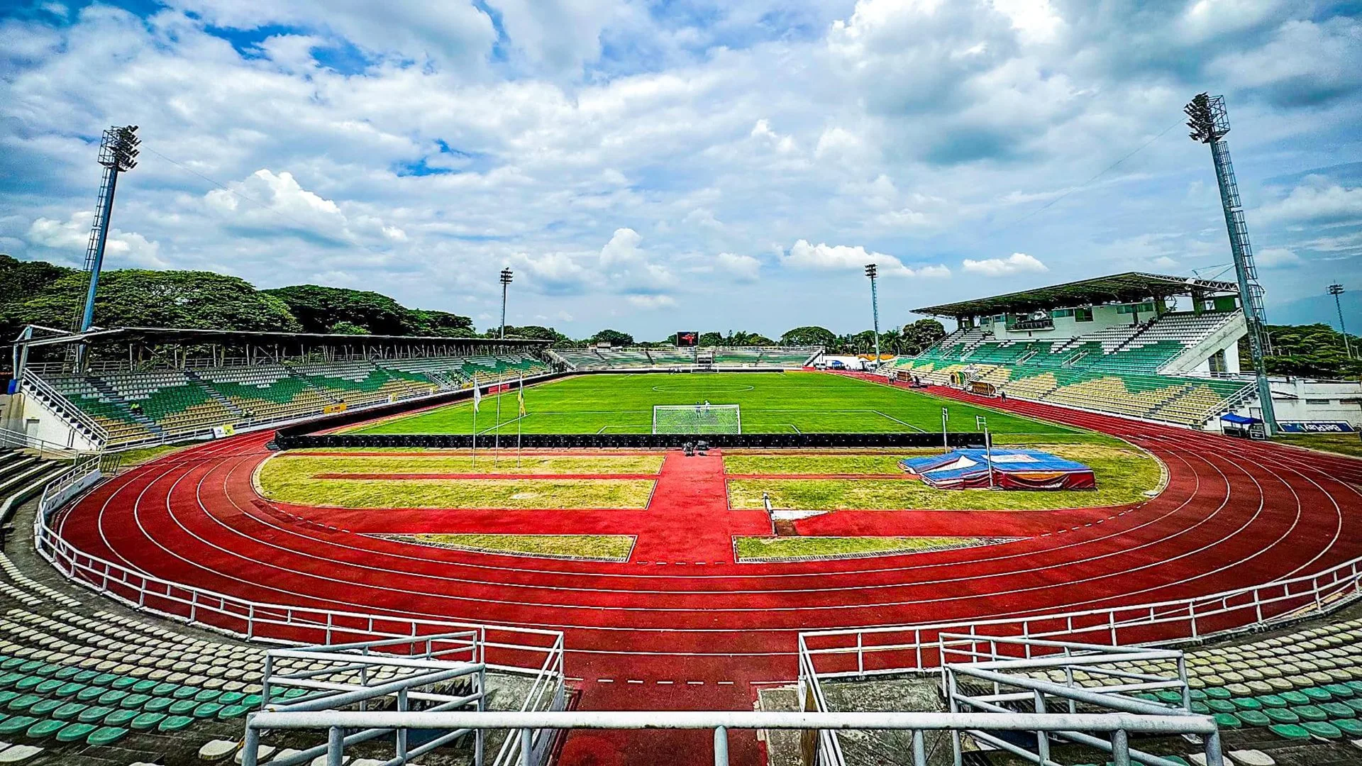 Seleção Brasileira feminina Sub-17 vai jogar no estádio Francisco Rivera no Sul-Americano da categoria