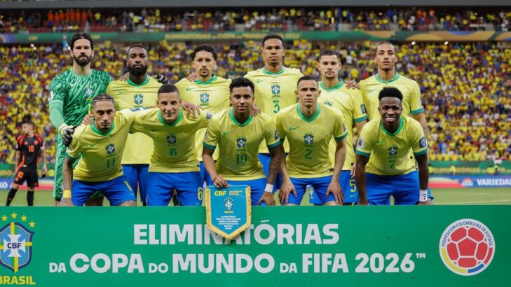 Seleção brasileira: cor da nova camisa deve ser definida em reunião no Mundial de Clubes Seleção brasileira: cor da nova camisa deve ser definida em reunião no Mundial de Clubes