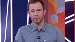 Tiago Leifert elogiou o meia Alan Patrick (Reprodução/Globo)