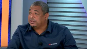 Vampeta destaca time capaz de ganhar tudo no Brasil em 2025: “Muito forte”