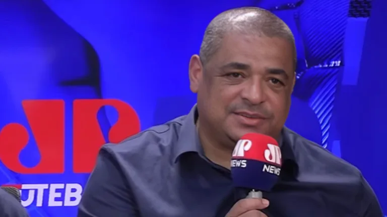 Vampeta elege dois técnicos brasileiros que desfrutam do futebol: “Dinheiro não faz mal”